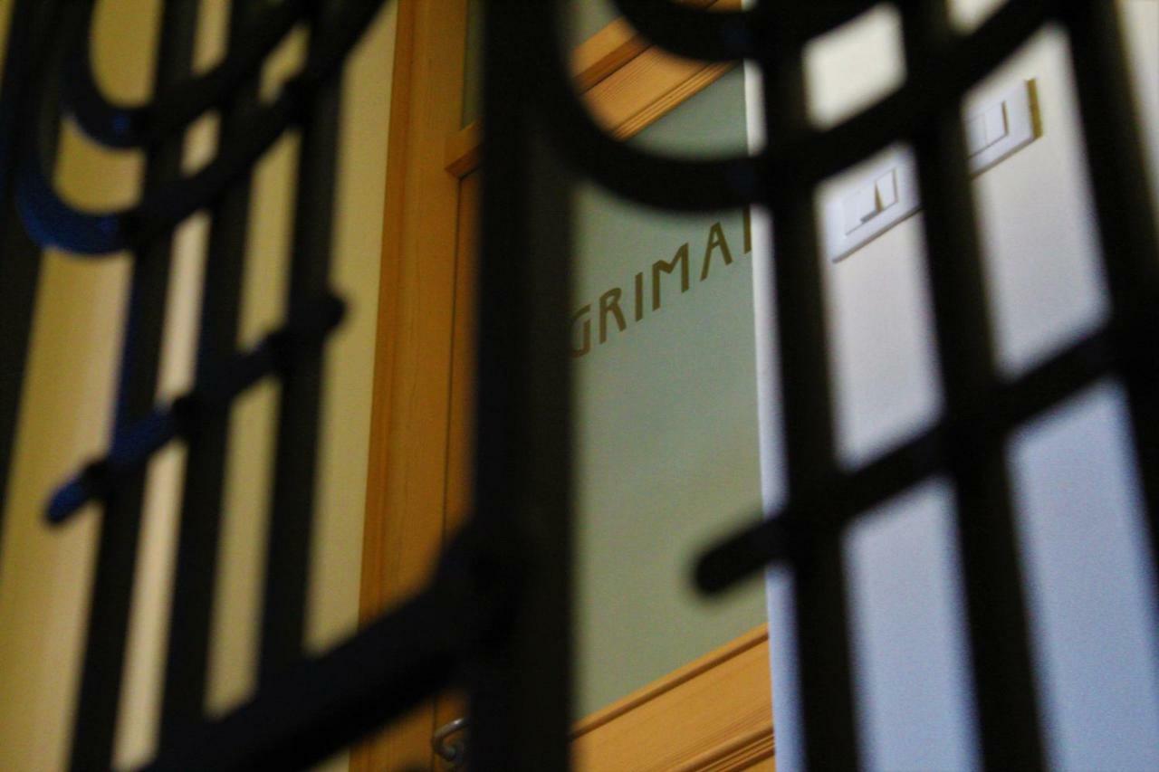 Residenza D'Epoca Albergo Grimani 암페쪼 외부 사진